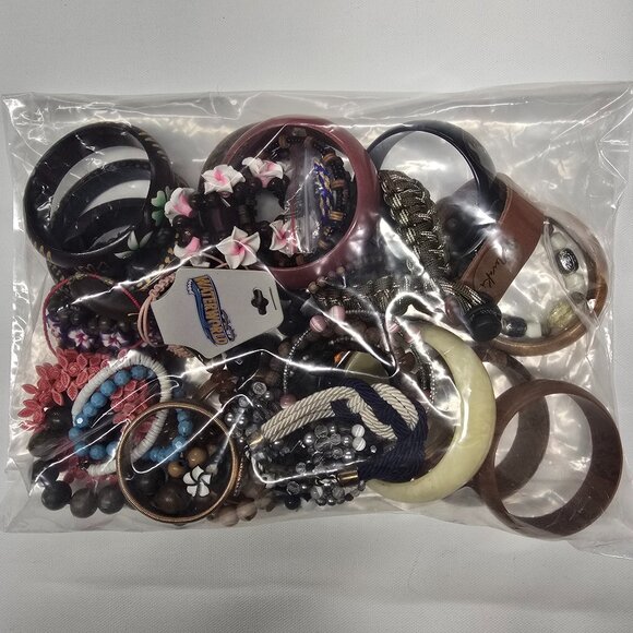 Jewelry - Bag of 39 Bracelets - Assorted